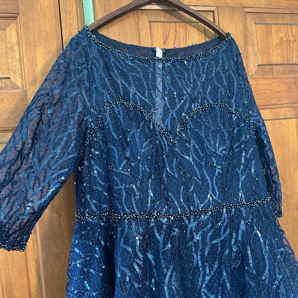 NEW Mac Duggal Embellished Navy 1/2 Sleeve Dress size 20 - Picture 6 of 15